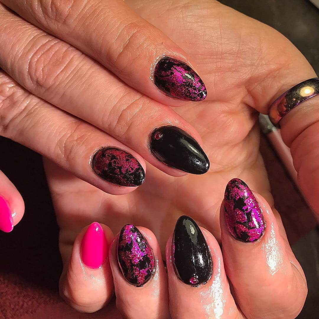 14. Foil Finish Pink and Black Mix - hot pink and black nail ideas