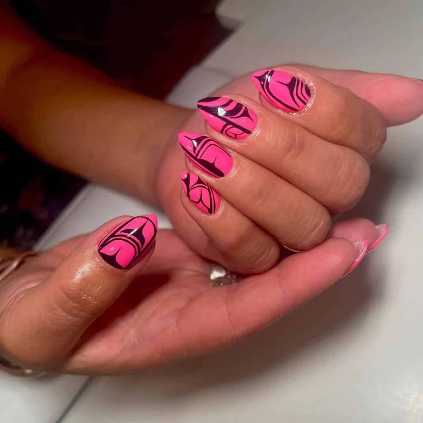 17. Pink with Black Wave Art - hot pink and black nail ideas