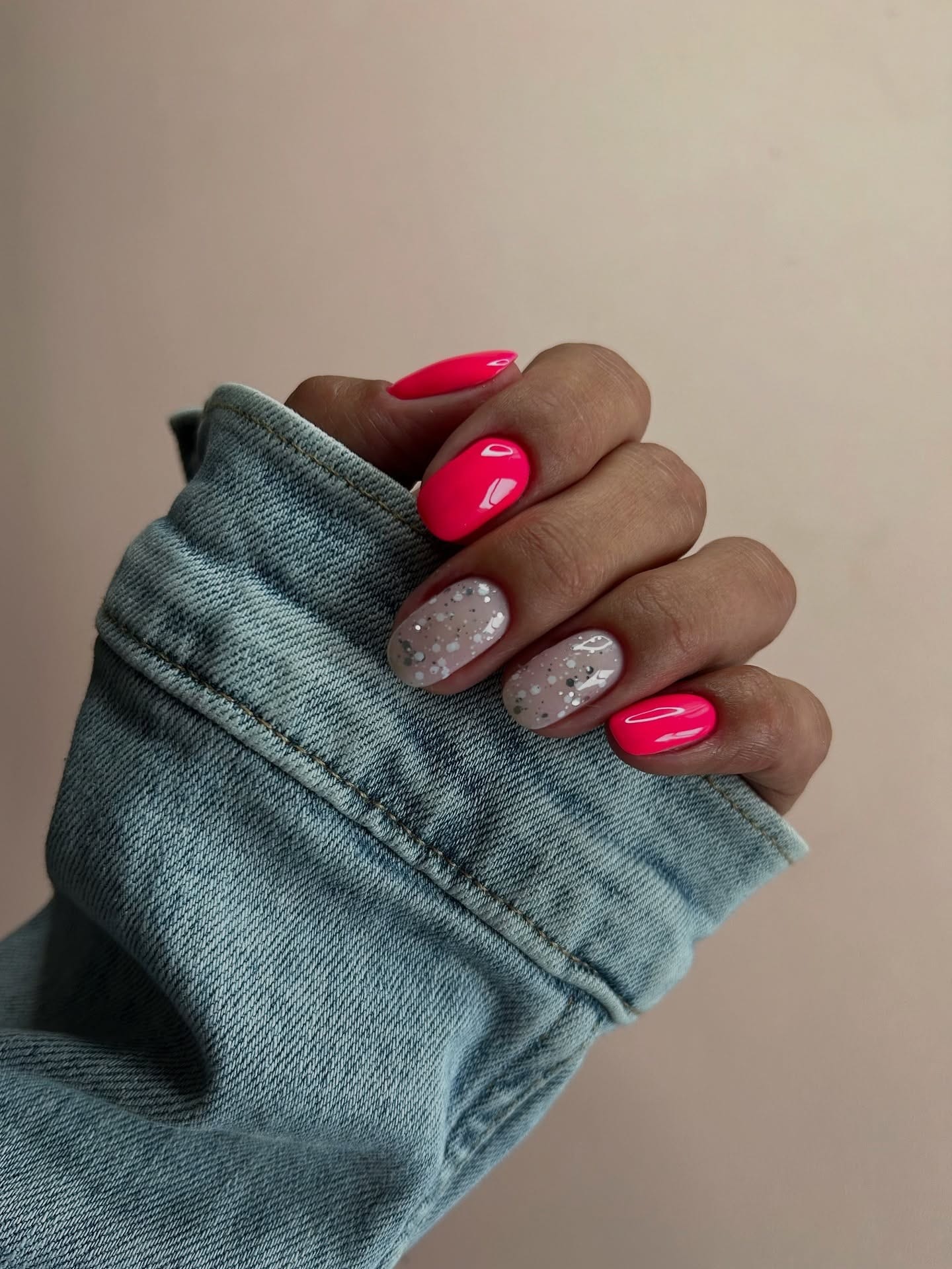 21. Neon Pink with Glitter Accent Nails - neon pink nail ideas
