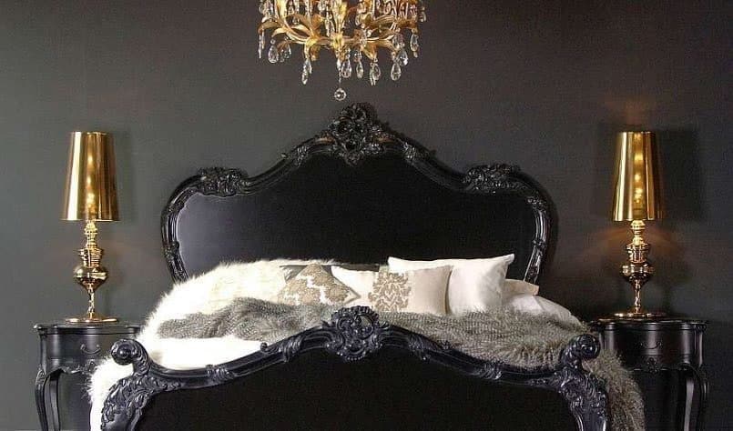 17. Baroque Glamour with Golden Accents - black and gold bedroom ideas
