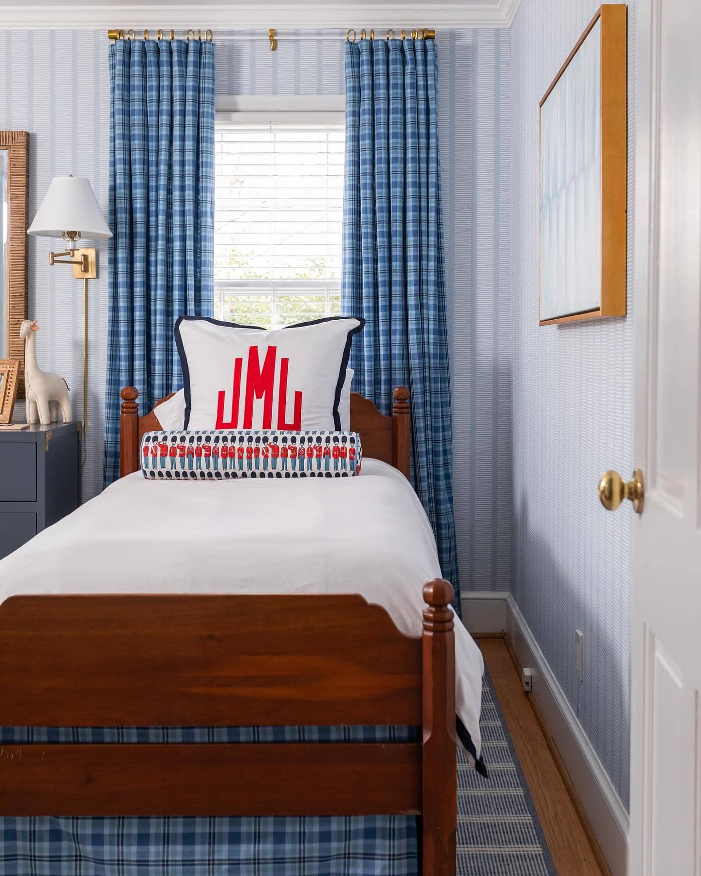 15. Classic Plaid Simplicity - navy blue and grey bedroom ideas