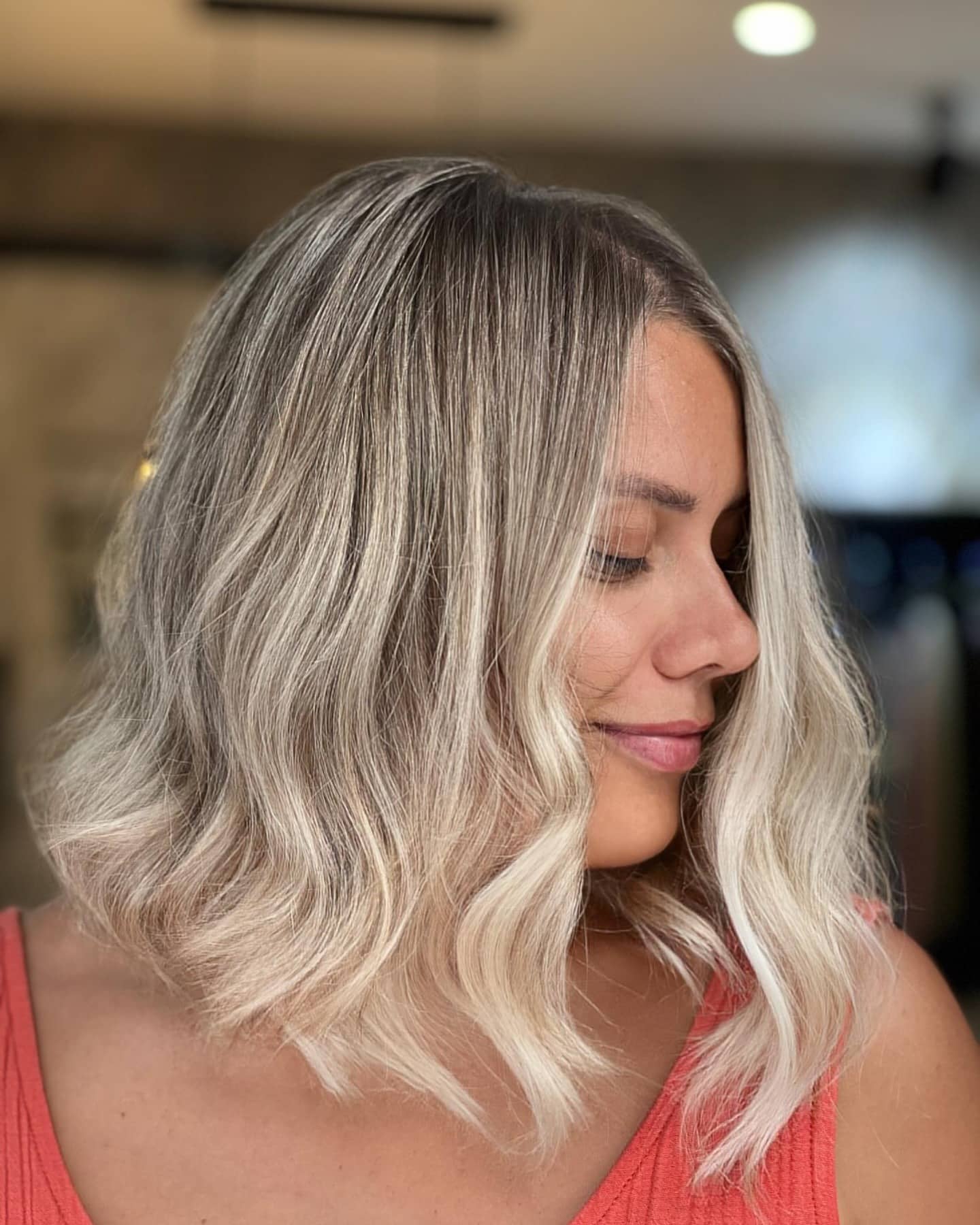 3. Ash Blonde Wavy Lob - Short Wavy Hairstyles