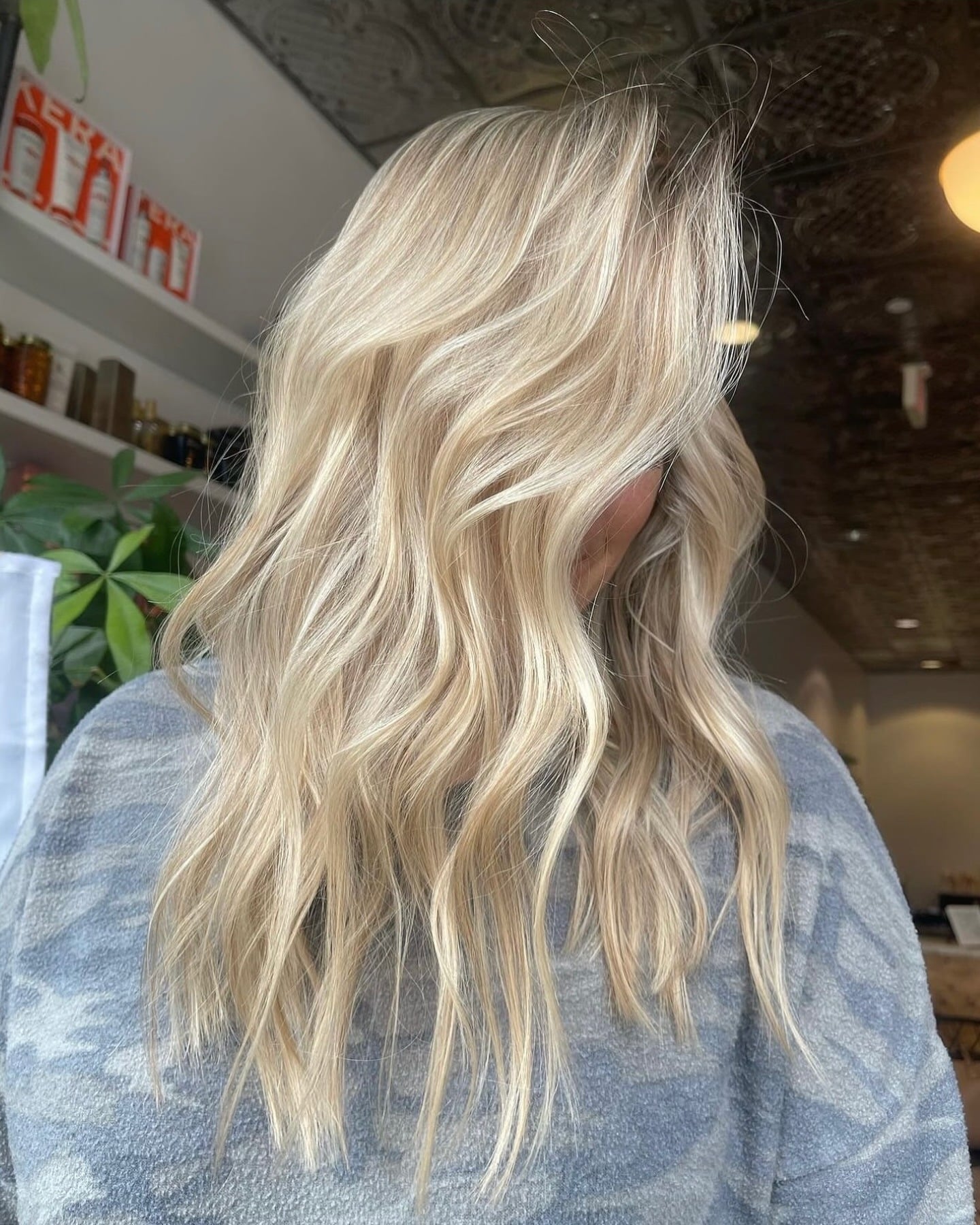 15. Champagne Blonde Waves - Spring Hair Color