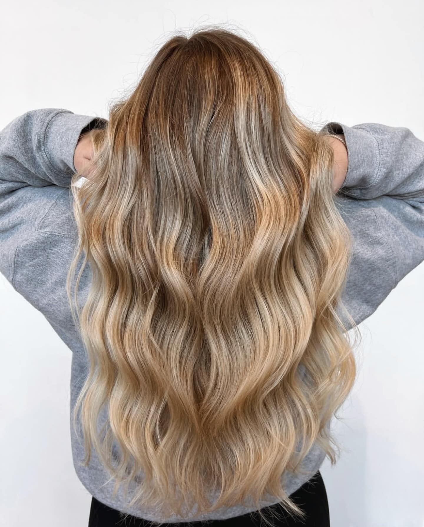 18. Sandy Beige Waves - Spring Hair Color