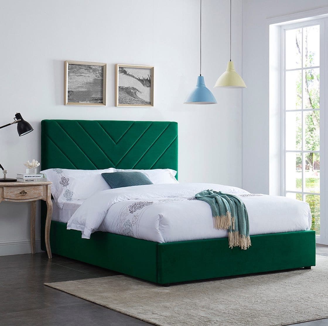 4. Modern Contrast with Emerald Green - jazz bedroom ideas