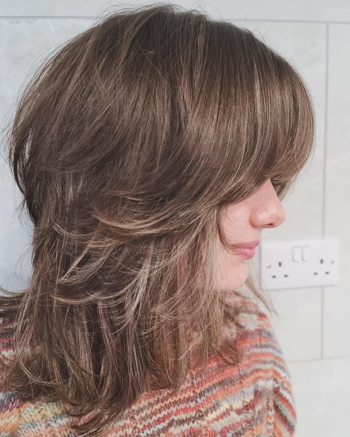 18. Chestnut Feathered Shag - 80S Hairstyles