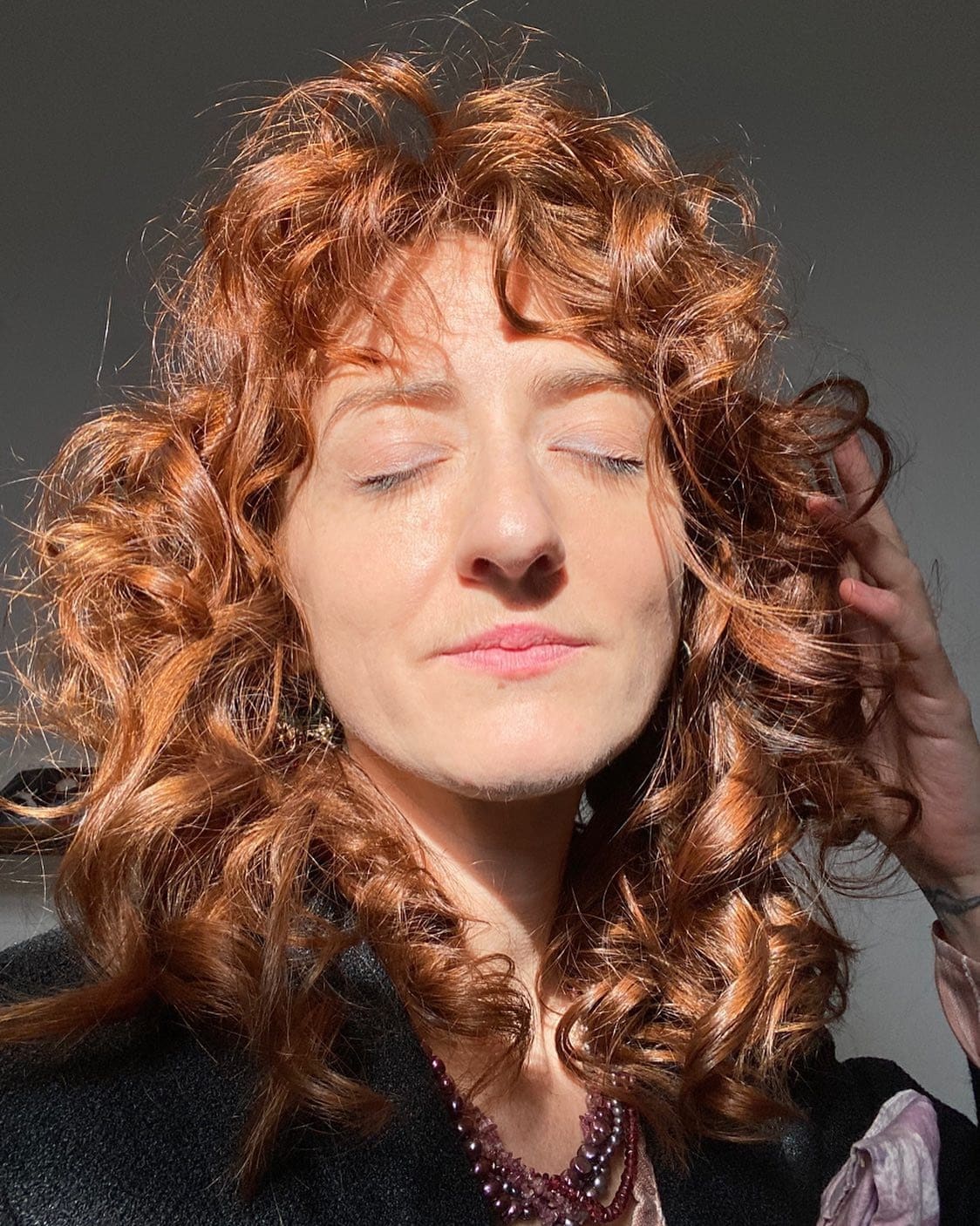 19. Auburn Spiral Glam - 80S Hairstyles