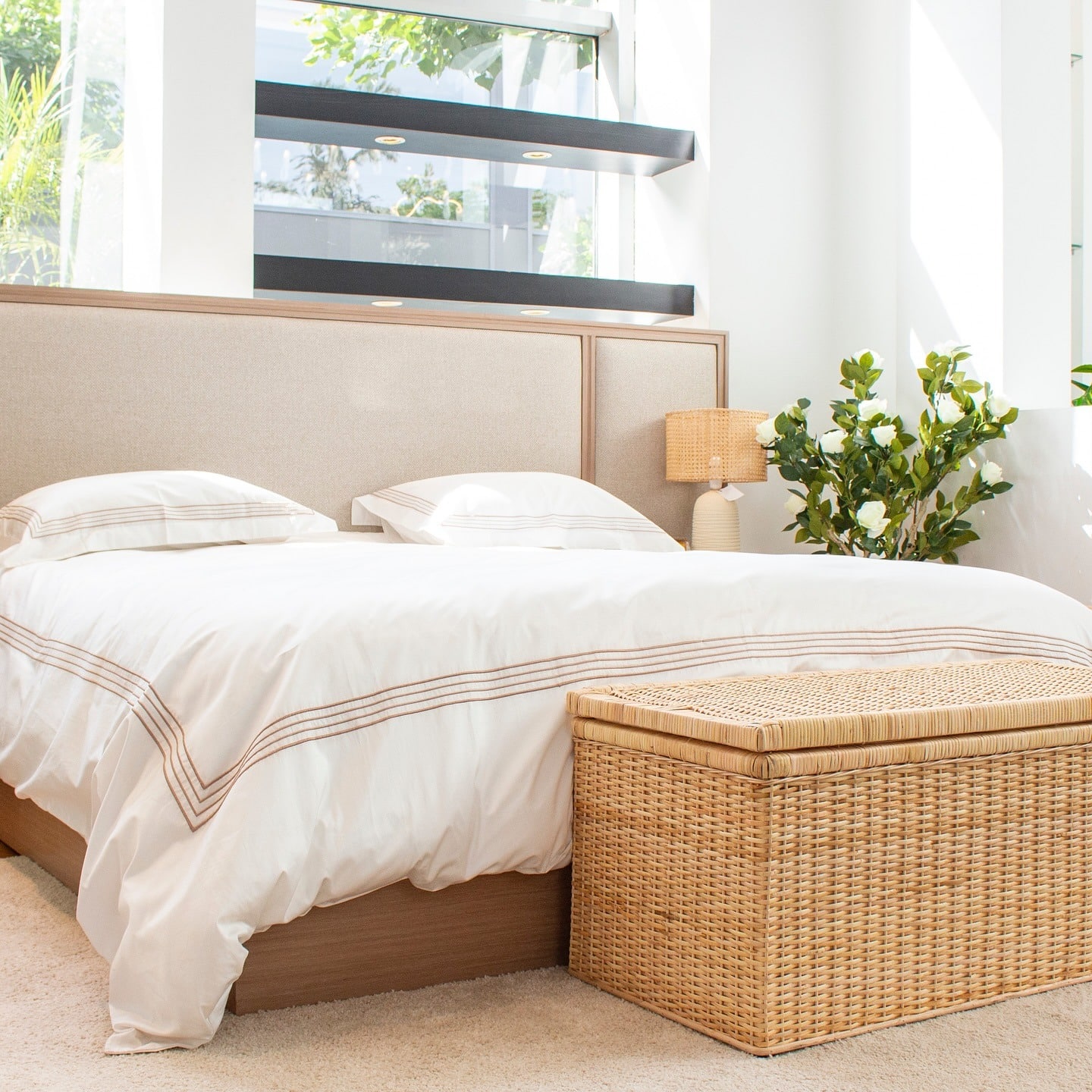 14. Light Oak with Natural Accents - oak bedroom ideas