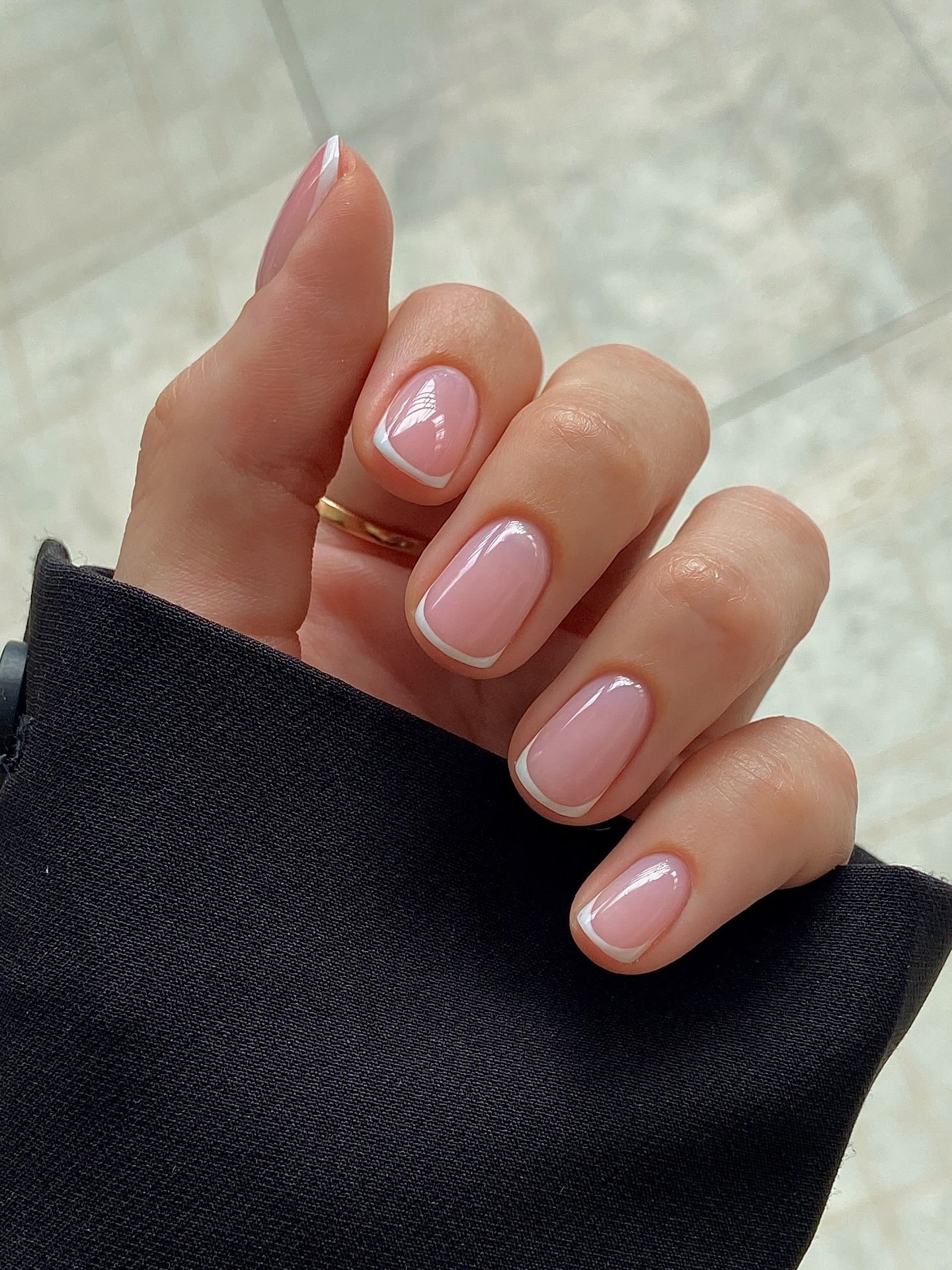 7. Minimal Micro French - short french nail ideas
