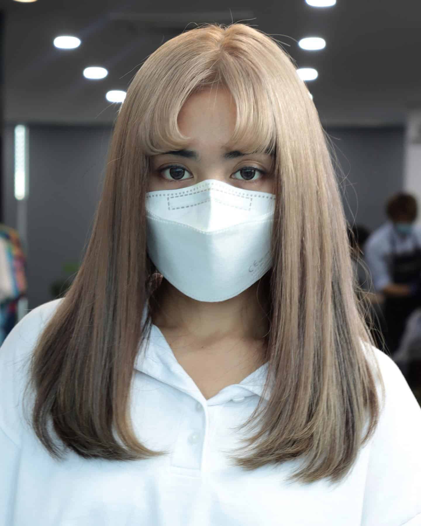 2. Straight Cut with Milk Tea Blonde Contrast - Milk Tea Hair Color