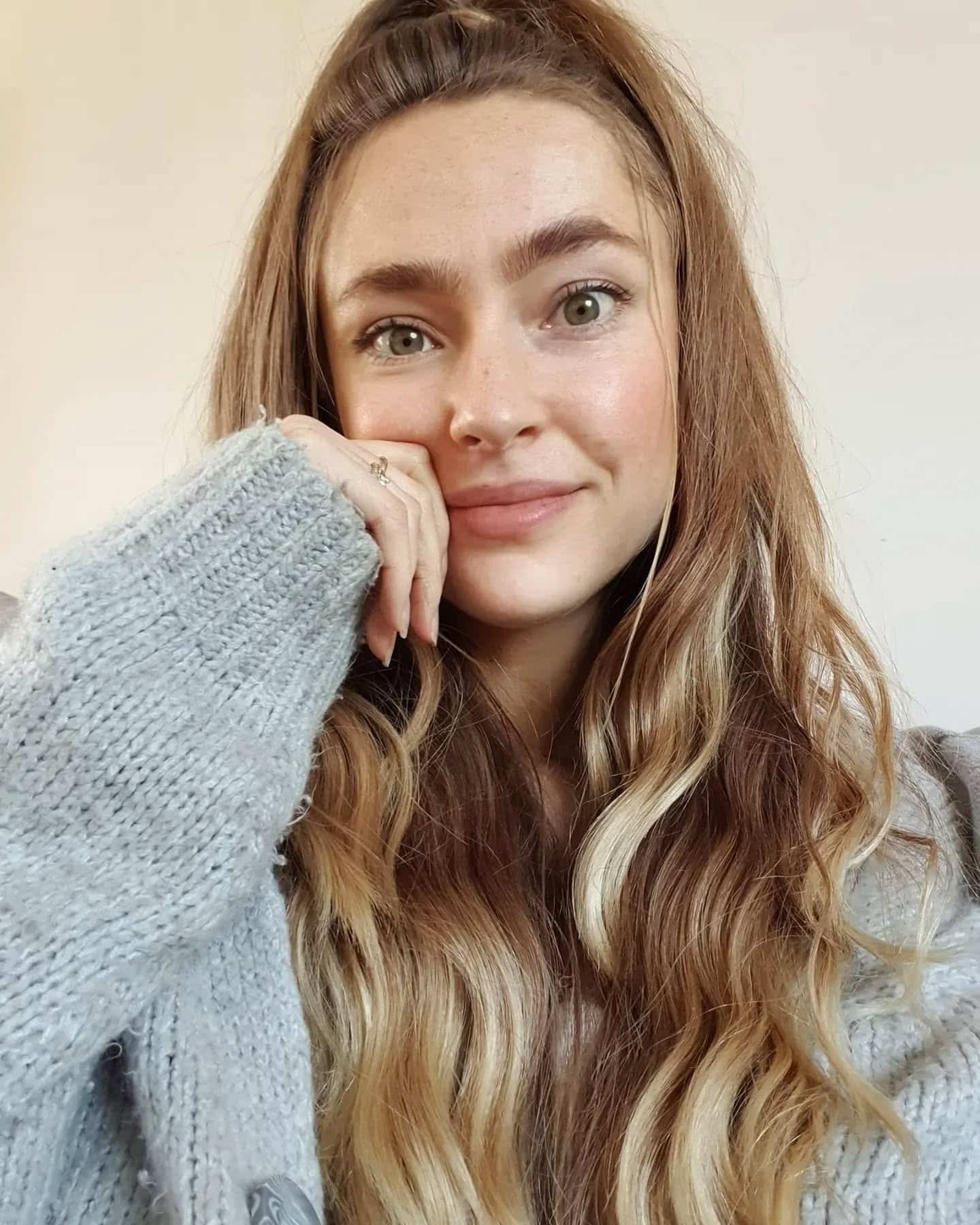 1. Soft Caramel Waves with Natural Flow - Wavy Hairstyles