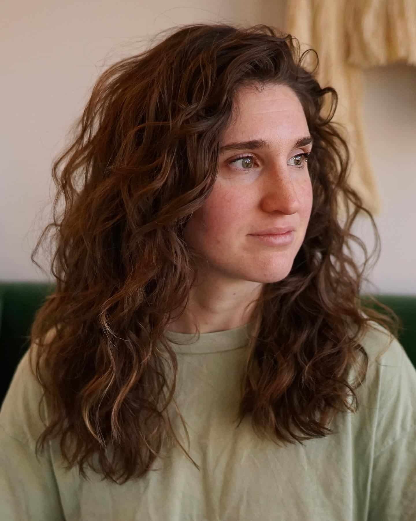 4. Tousled Chestnut Waves - Wavy Hairstyles