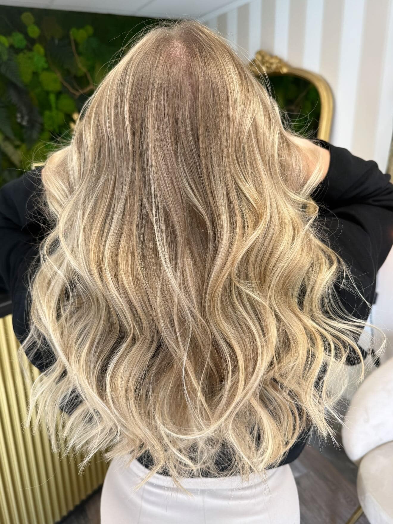 5. Golden Champagne Waves - Wavy Hairstyles