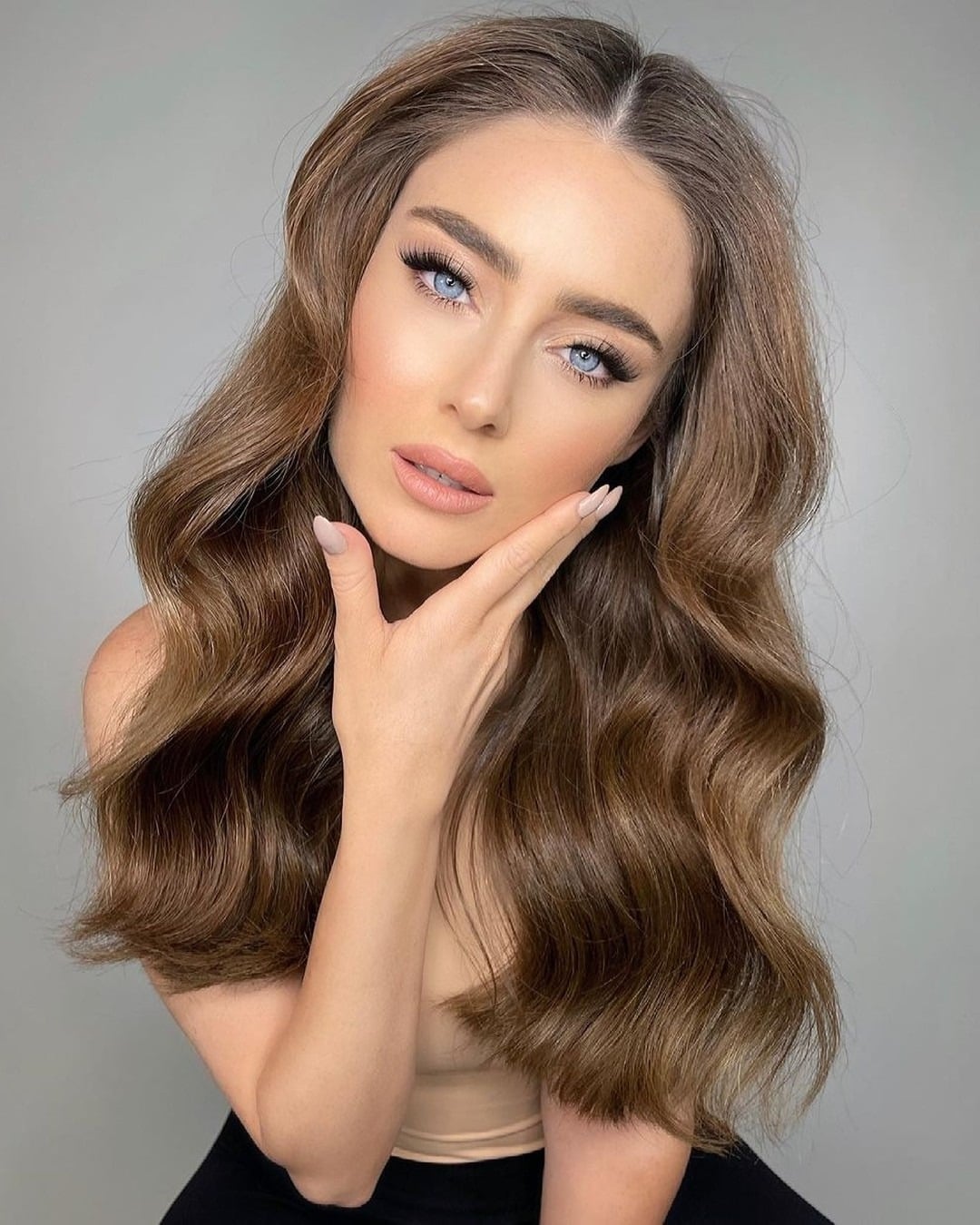 18. Glossy Chestnut Waves with Volume - Wavy Hairstyles