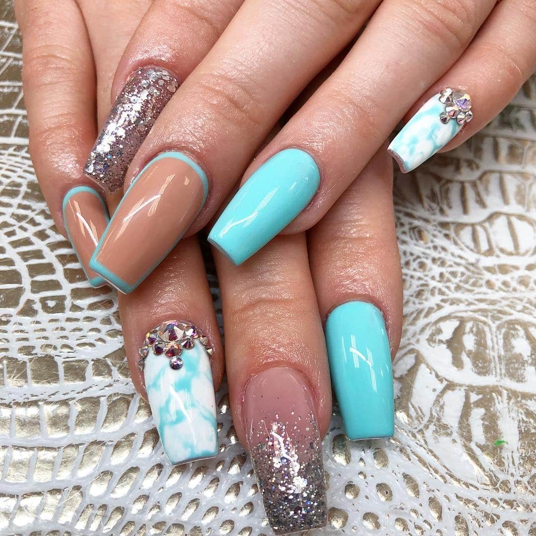 16. Tiffany Blue and Glitter Glam Mix - tiffany blue nail ideas