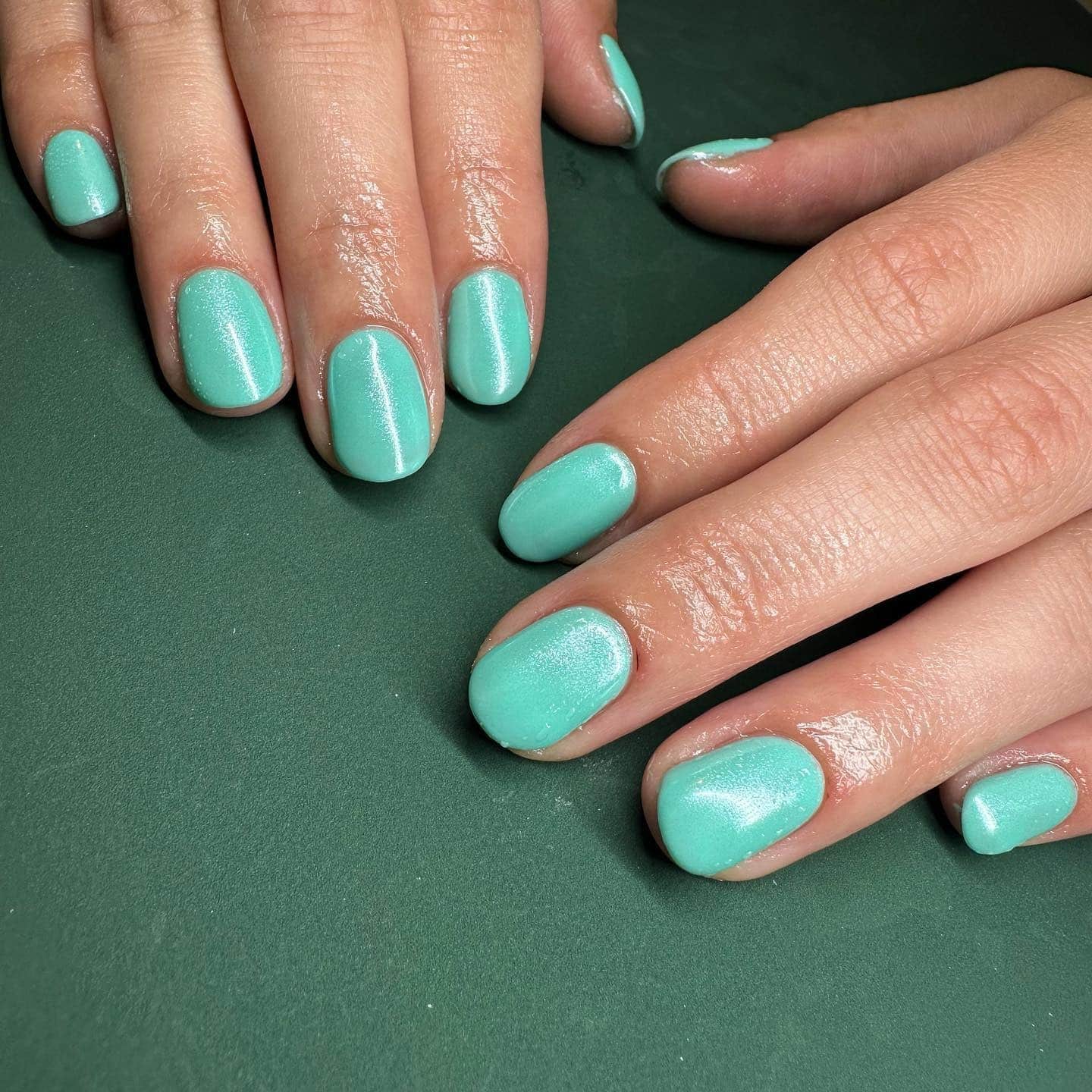 20. Shimmery Tiffany Blue Short Nails - tiffany blue nail ideas