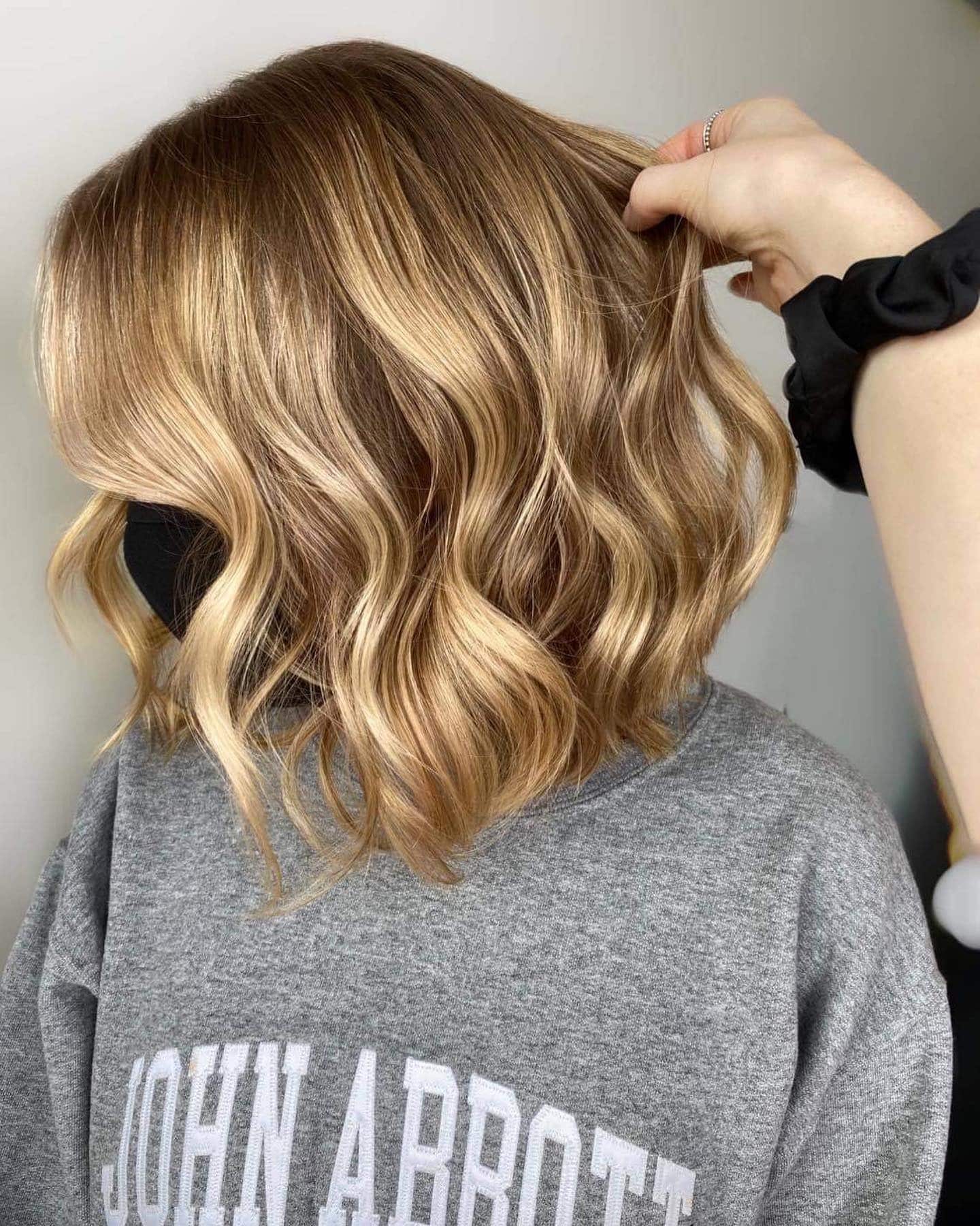 4. Honey Blonde Textured Lob - Long Bob Hairstyles