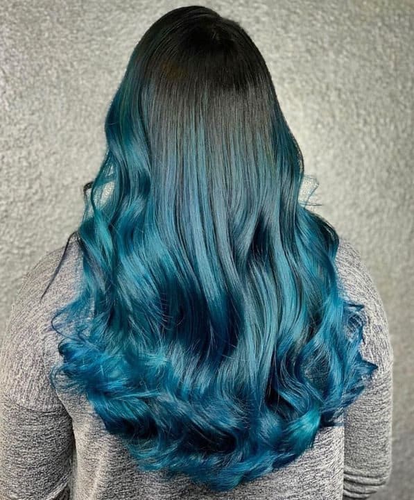 8. Teal Ombre Waves - Teal Hair Color