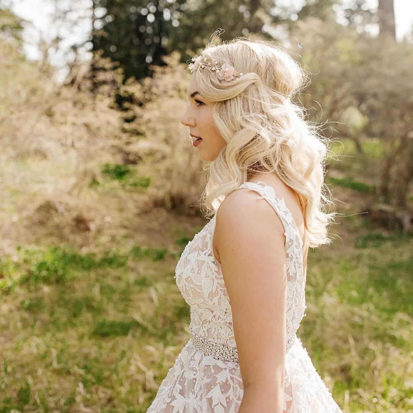 9. Soft Romantic Waves with Champagne Blonde Finish - Formal Hairstyles