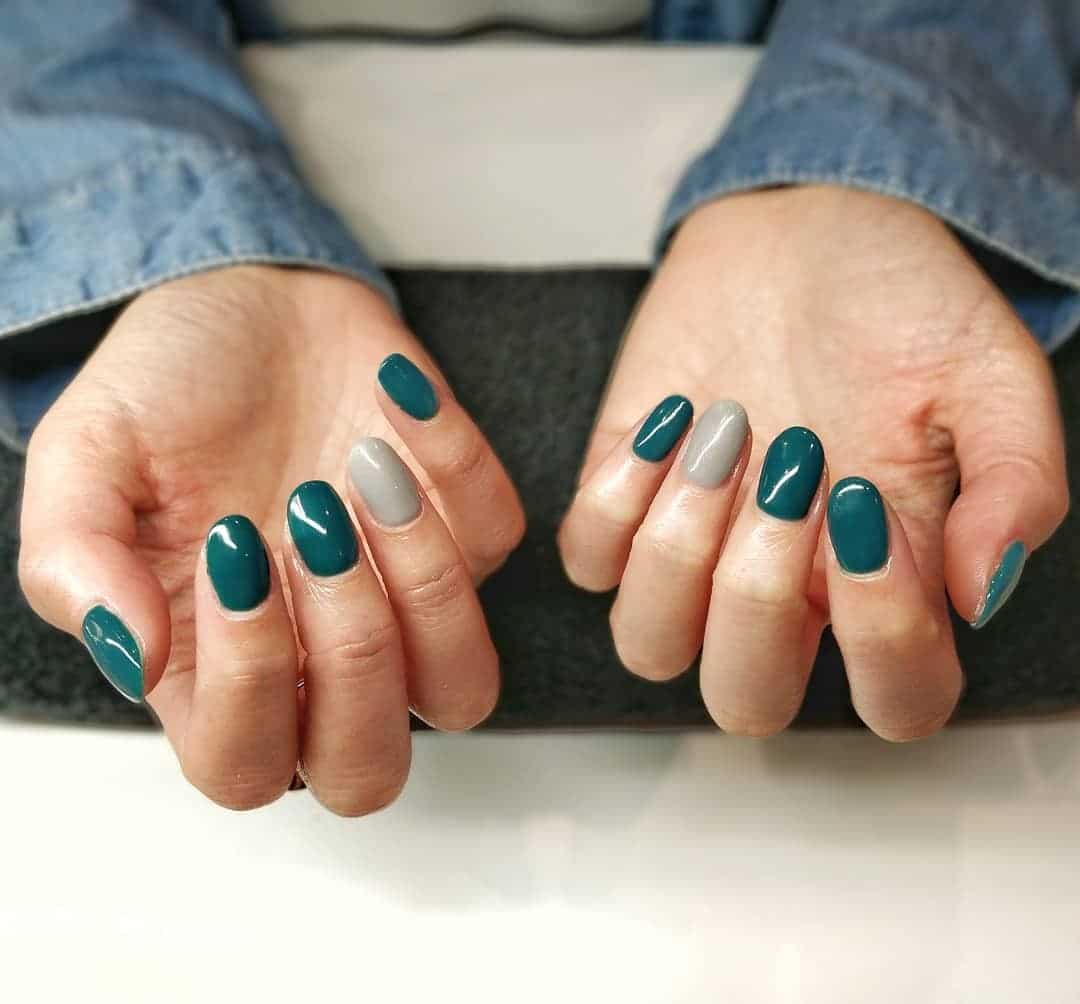 7. Teal and Grey Contrast - accent nail ideas