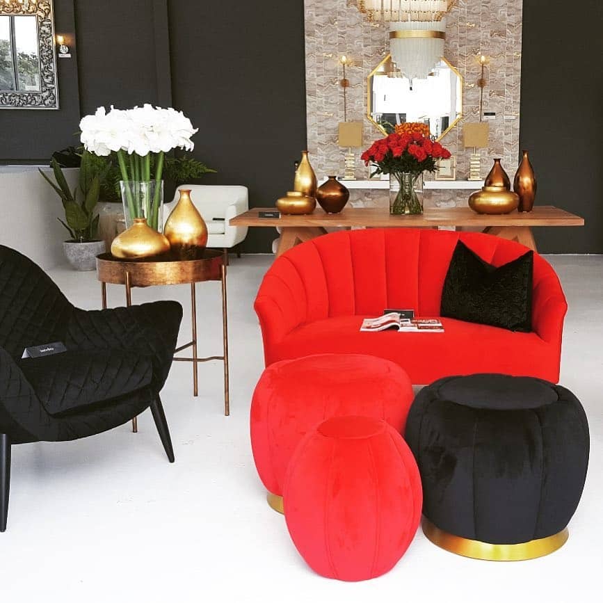 4. Luxe Glamour - red and black living room ideas