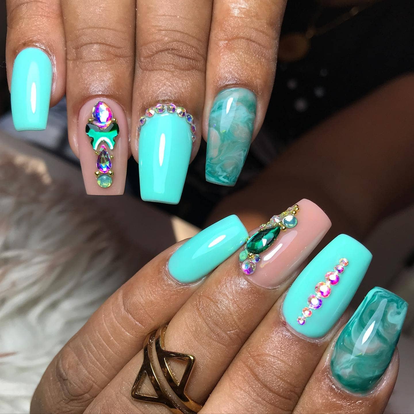 7. Aqua Luxe with Crystals - aqua color nail ideas