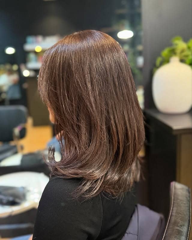 21. Layered Walnut Brown - Soft Brown Hair Color