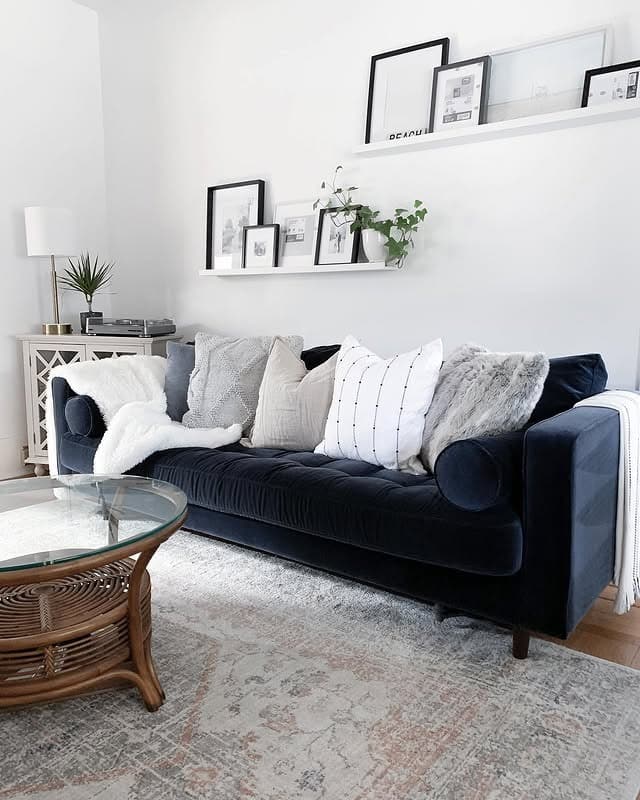 18. Relaxed Elegance with Soft Neutrals - navy blue couch living room ideas