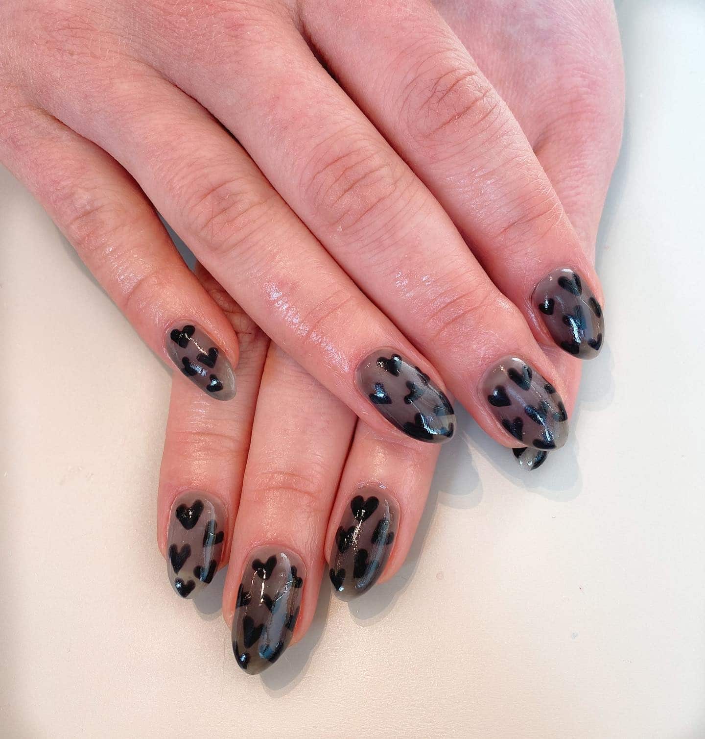 6. Smoky Heart Overlay - black valentine nail ideas