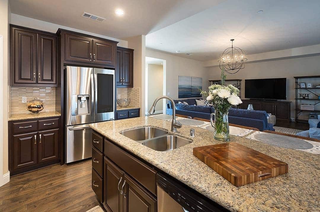 8. Granite and Espresso Classic - earth tones kitchen ideas