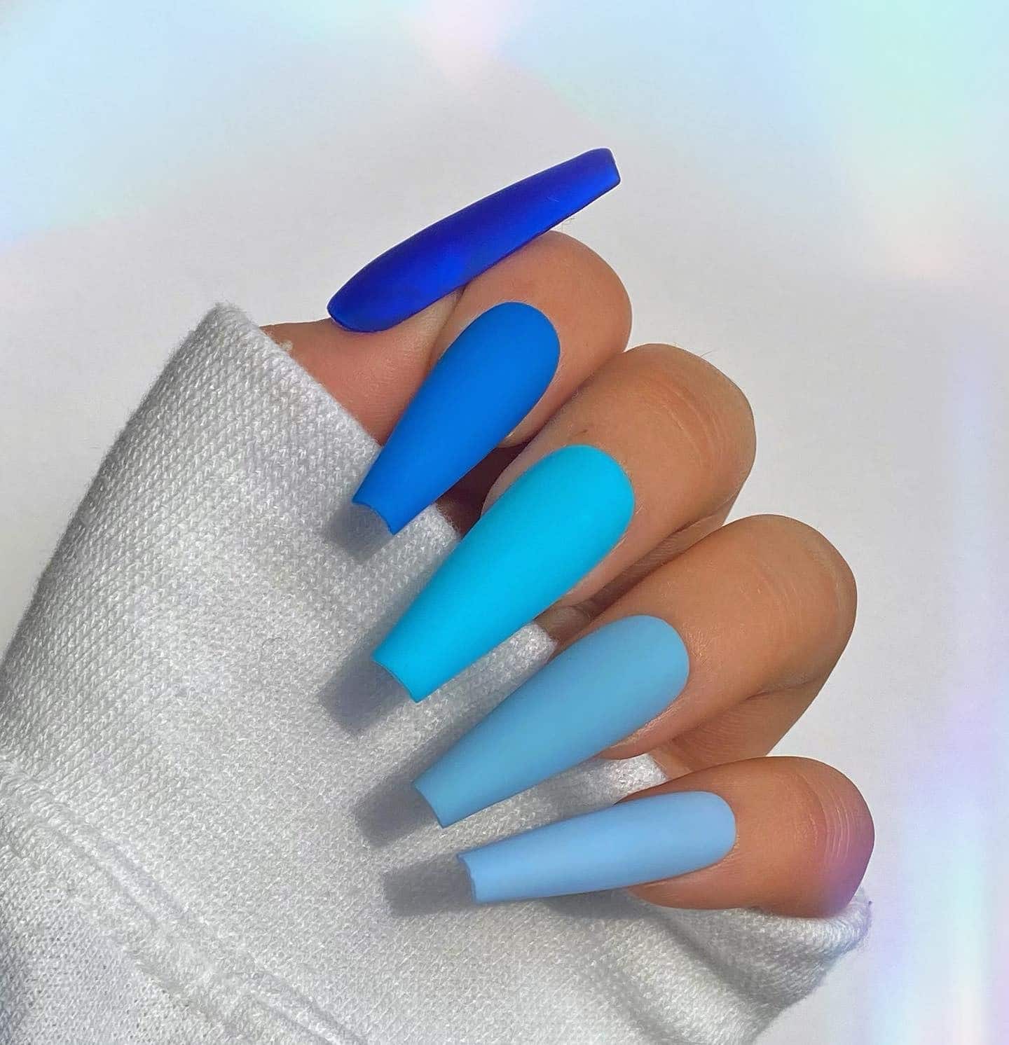 8. Gradient Blue Matte Coffin Nails - blue coffin nail ideas