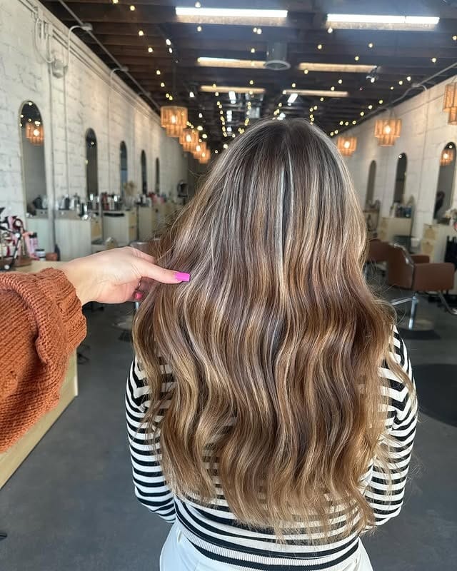 12. Honey Bronde Waves - Bronde Hair Color