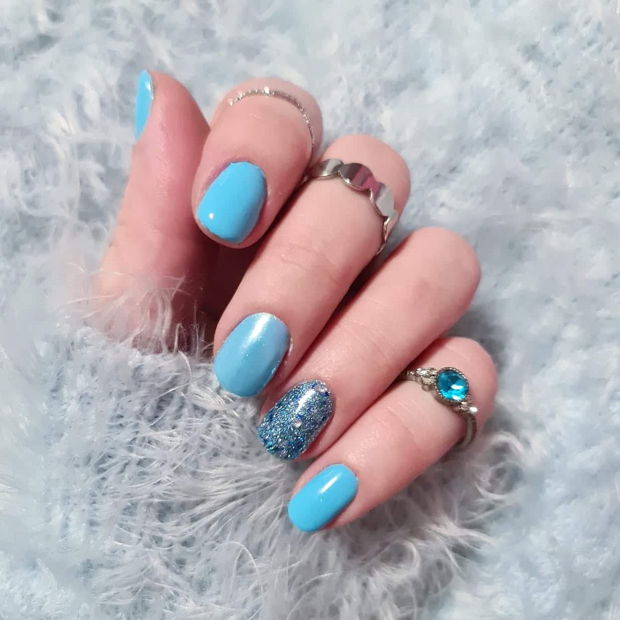 2. Aquatic Sparkle Short Set - blue glitter nail ideas