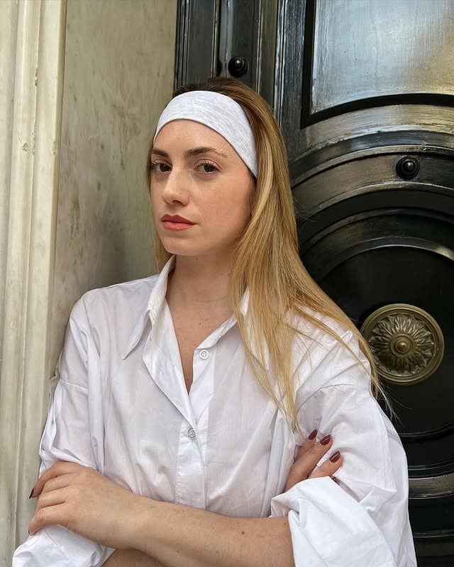 2. Sleek Blonde with Minimalist Headband - Headband Hairstyles