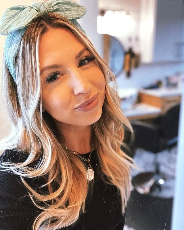 15. Golden Waves with Aqua Bow - Headband Hairstyles