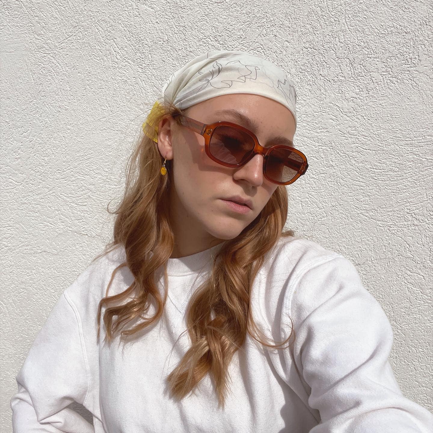 20. Copper Waves with Silk Scarf - Headband Hairstyles