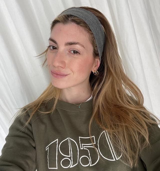 22. Sandy Blonde Texture with Charcoal Band - Headband Hairstyles