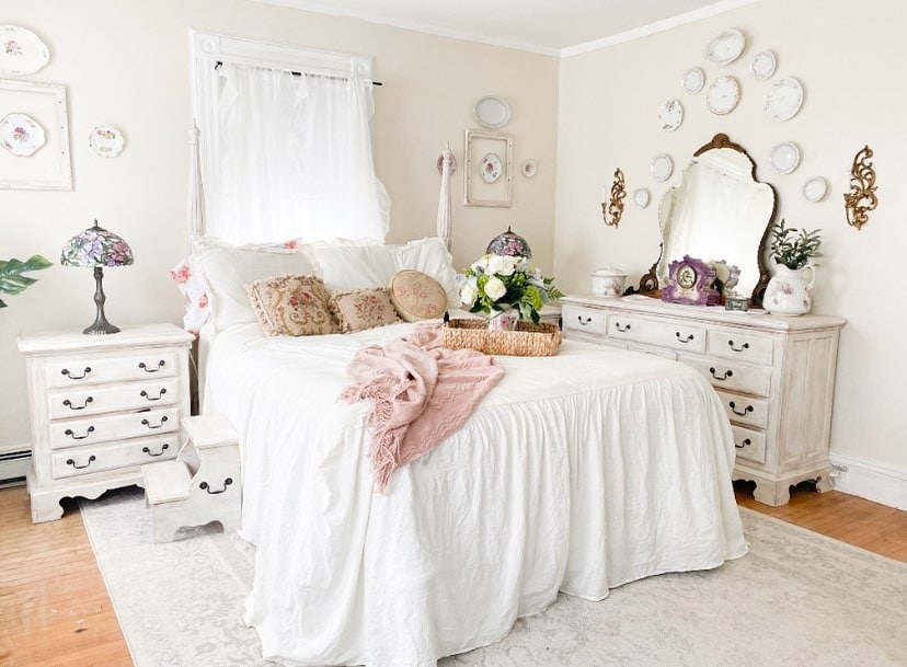 13. Vintage Whites with Collected Accents - french country bedroom ideas