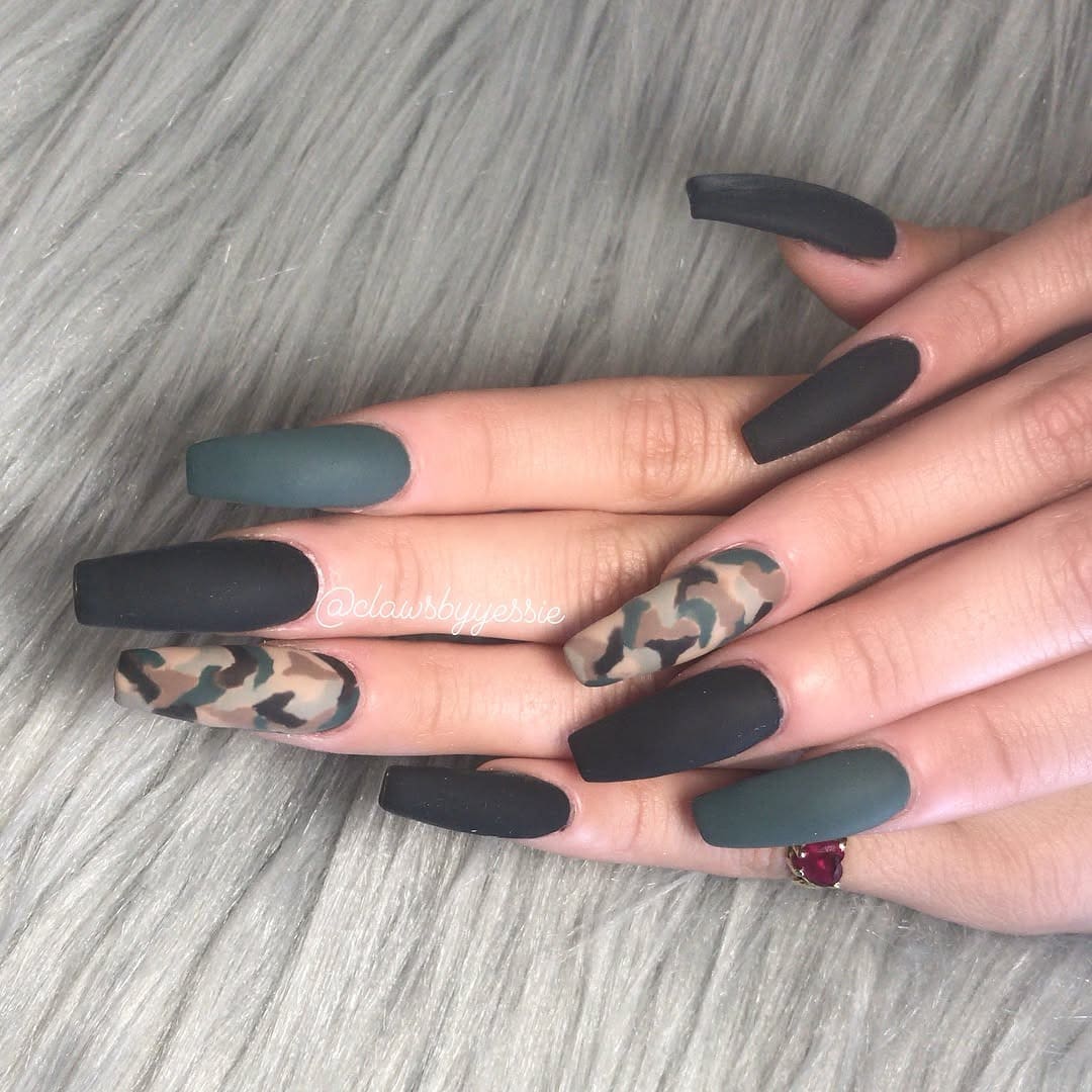 22. Matte Forest Camouflage - camouflage nail ideas
