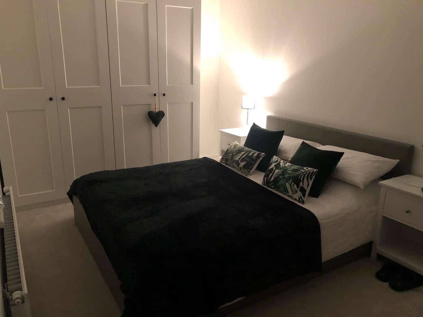 2. Crisp Modern Contrast - black and green bedroom ideas