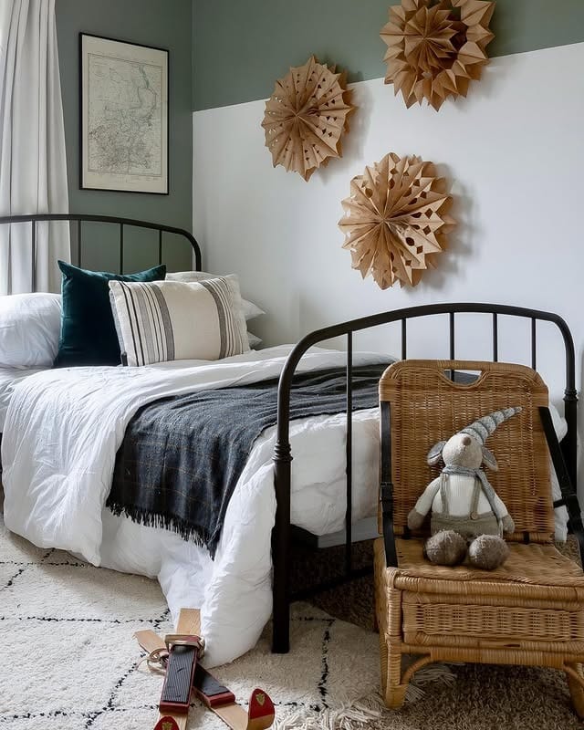 5. Playful Black and Green Mix - black and green bedroom ideas