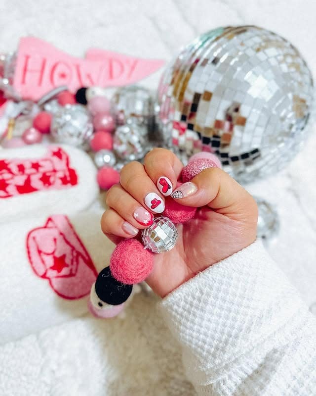 21. Disco Cowgirl Mini Icons - cowgirl nail ideas