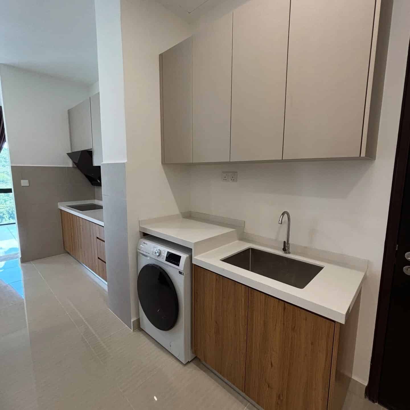 7. Two-Tone Simplicity with Functional Layout - kitchen cabinet ideas