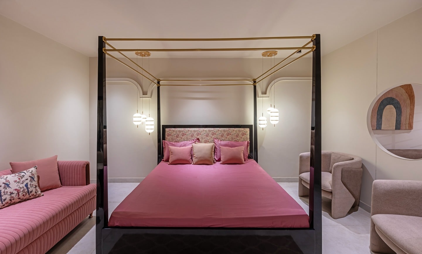 6. Contemporary Drama with Pink Statement Bed - pink and gold bedroom ideas