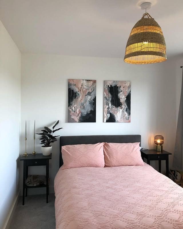 13. Modern Contrast with Blush and Black - pink and gold bedroom ideas