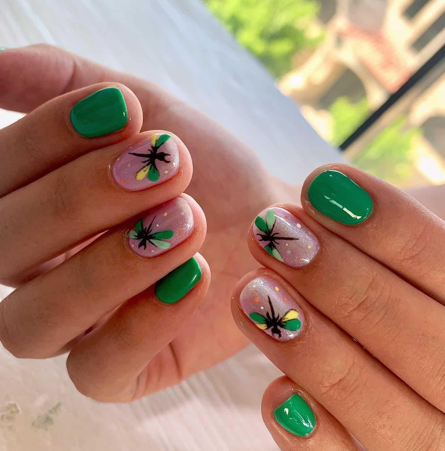20. Emerald Glow Dragonfly Nails - dragonfly nail ideas