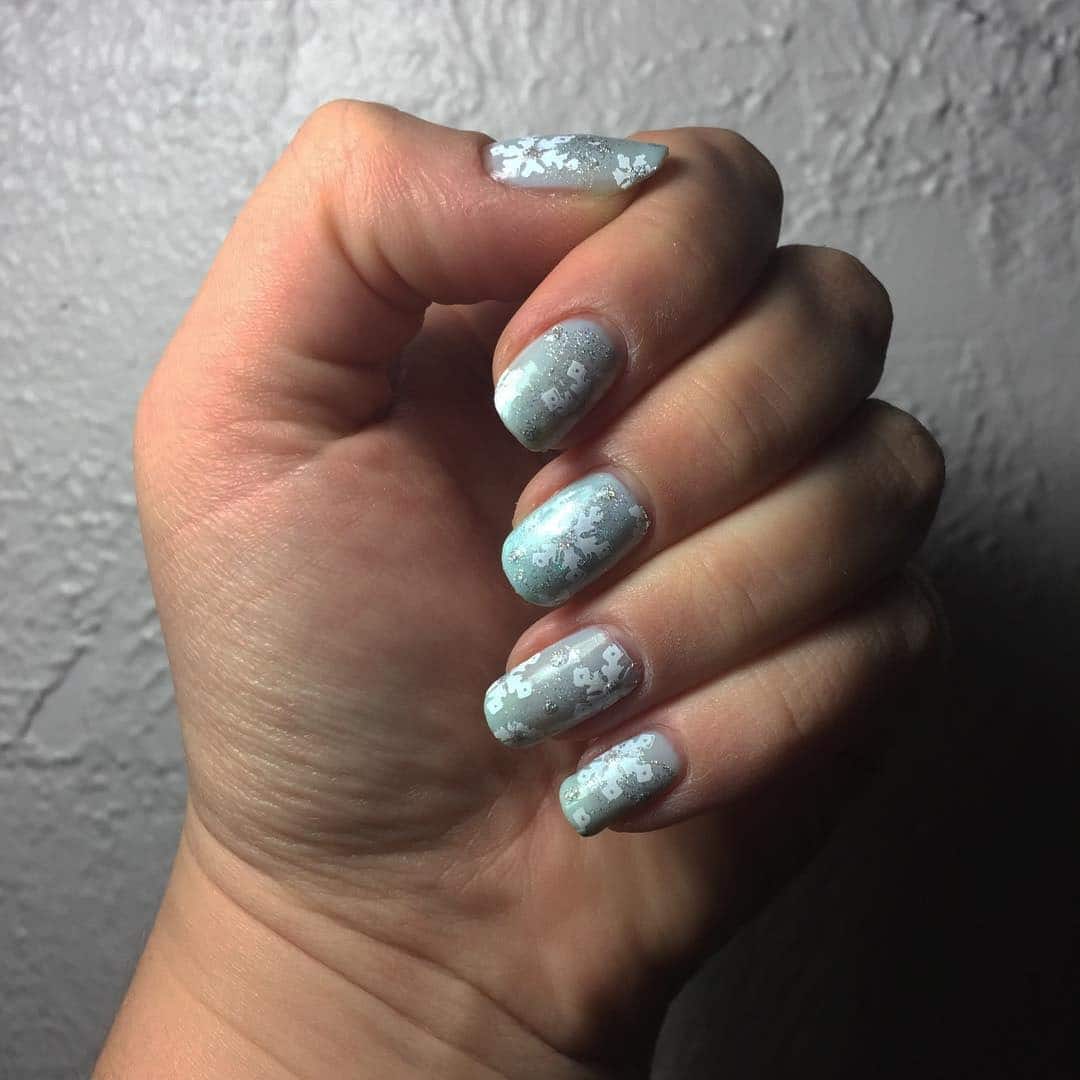 6. Silver Frost Ombre with Textured Finish - easy winter nail ideas