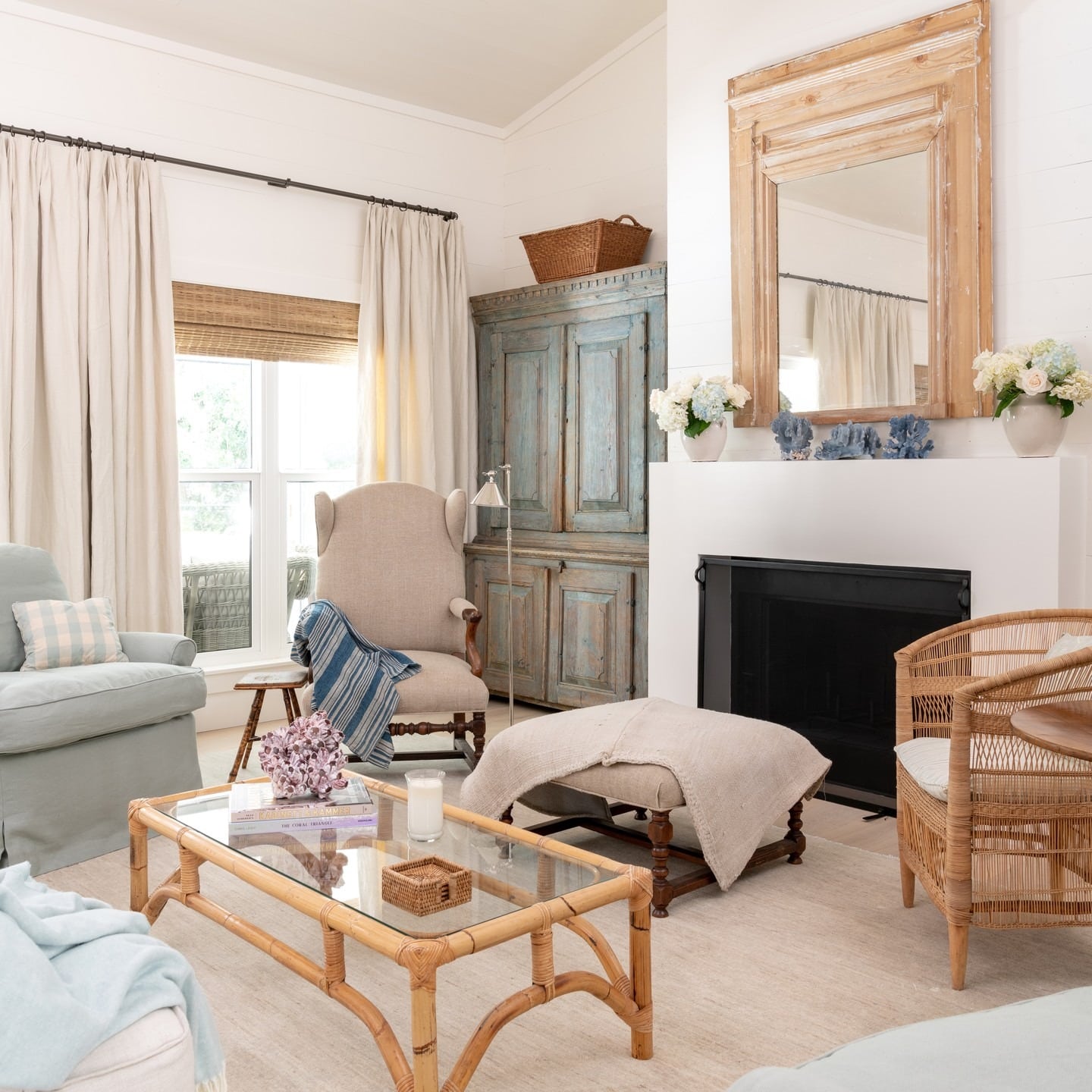 7. Coastal Cottage Calm - aesthetic living room ideas