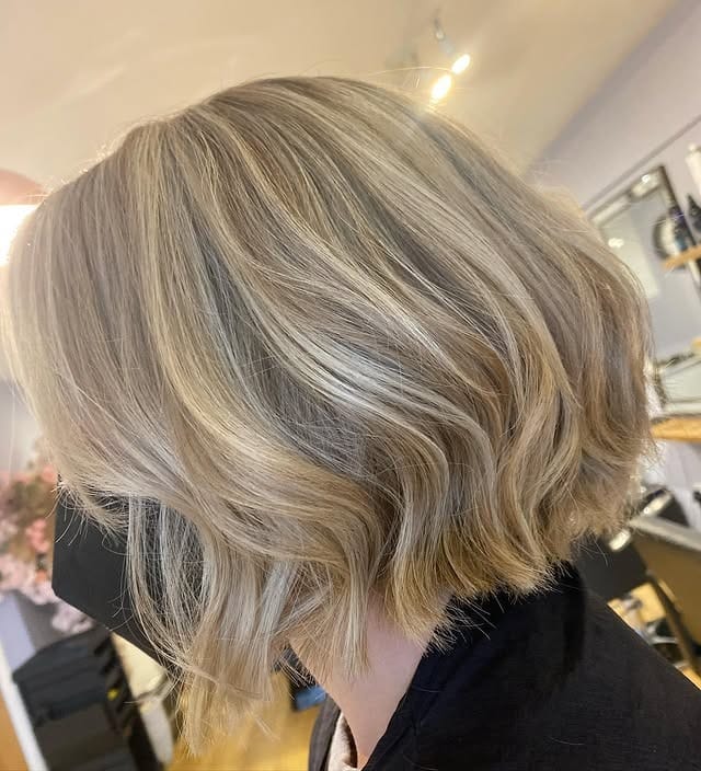 12. Soft Beige Blonde Bob with Subtle Waves - Short Choppy Hair