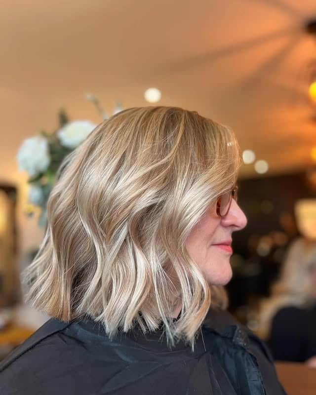 14. Champagne Blonde Wavy Bob - Short Choppy Hair